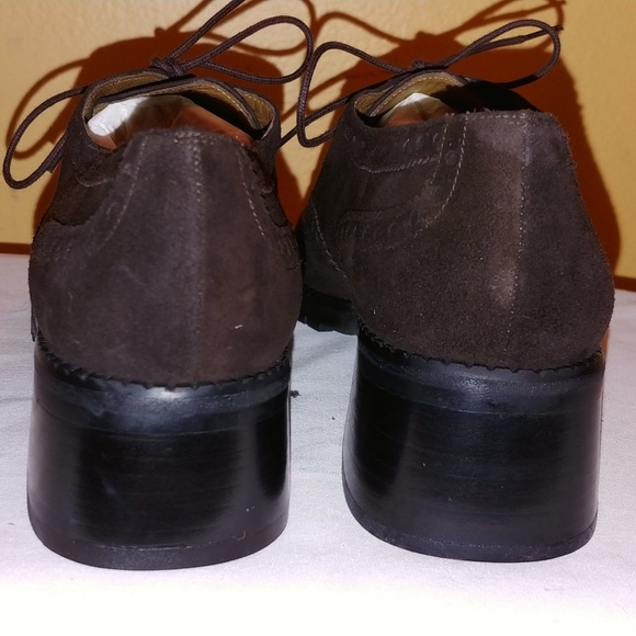 NEW Brown STUART WEITZMAN Suede Low Heel - Picture 4 of 8